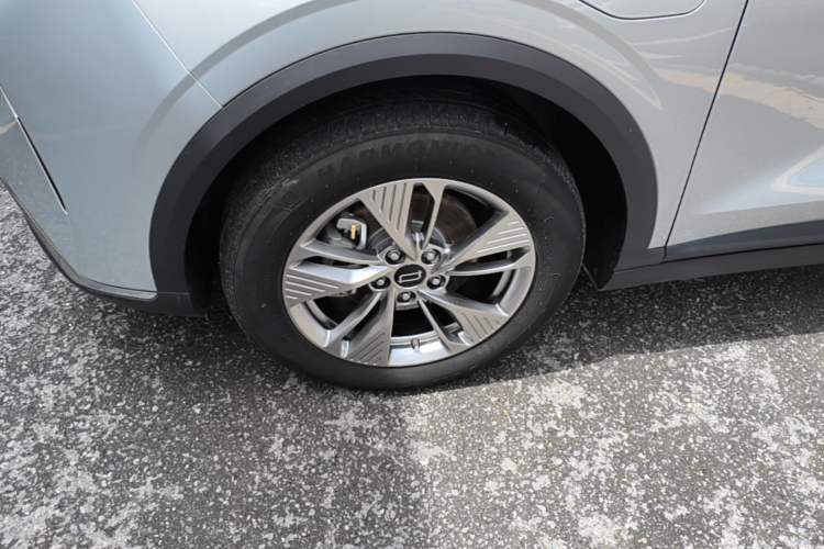 Used Bestune Yueyi 03 2025 565km Enjoy Edition Left Front Wheel Hub