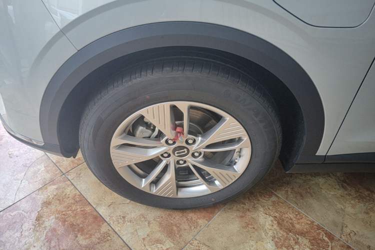 Used Bestune Yueyi 03 2025 565km Enjoy Edition Left Front Wheel Hub