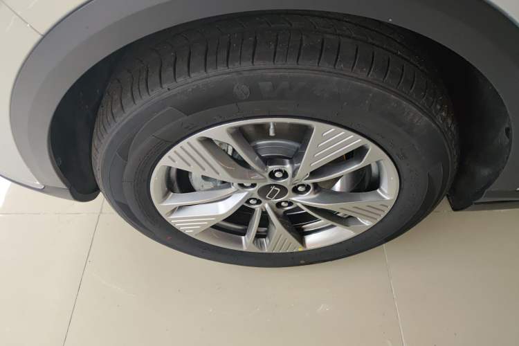 Used Bestune Yueyi 03 2025 565km Enjoy Edition Left Front Wheel Hub
