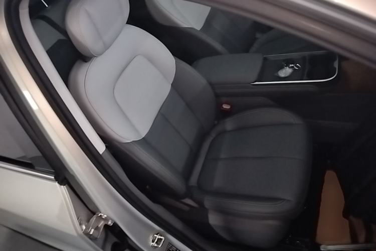 Used Bestune Yueyi 03 2025 445km Joyful Edition Right Front Seat