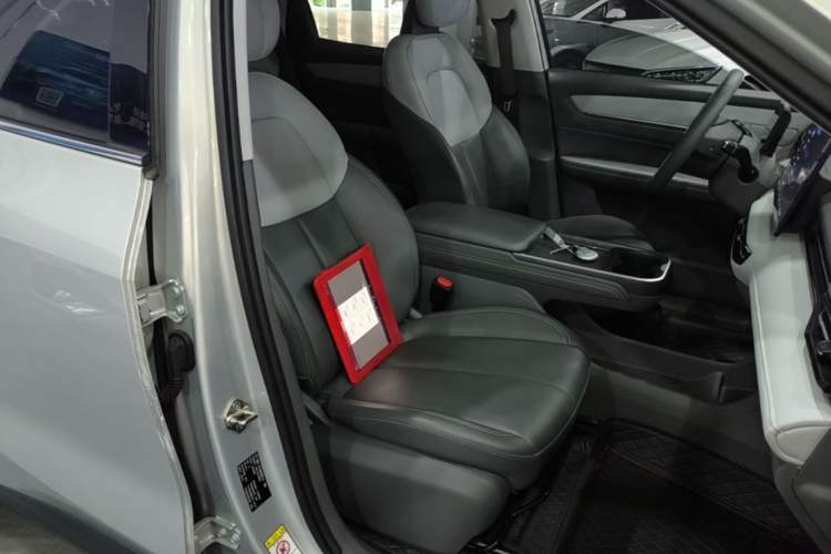 Used Bestune Yueyi 03 2025 565km Enjoy Edition Right Front Seat