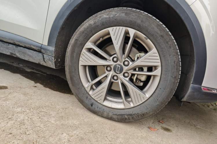 Used Bestune Yueyi 03 2025 445km Joyful Edition Right Front Wheel Hub