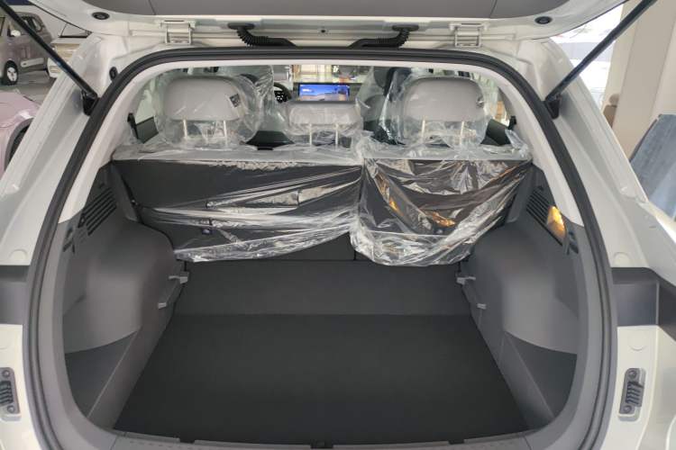 Used Bestune Yueyi 03 2025 565km Enjoy Edition Trunk