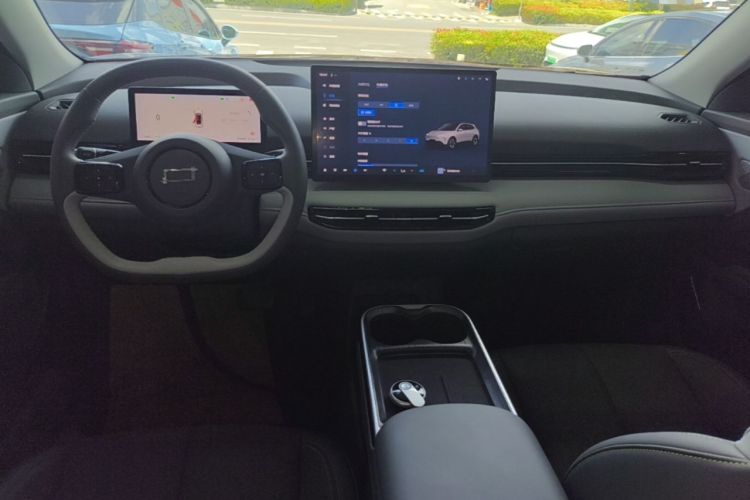 Used Bestune Yueyi 03 2025 565km Premium Edition Center Console