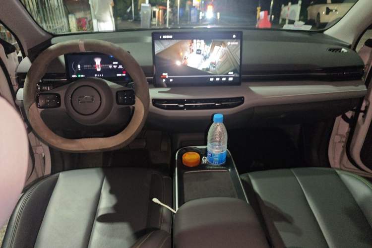 Used Bestune Yueyi 03 2025 565km Enjoy Edition Center Console