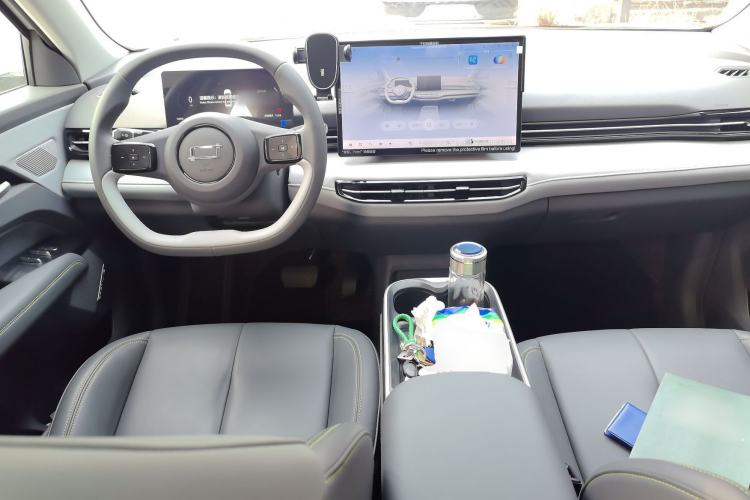 Used Bestune Yueyi 03 2025 565km Enjoy Edition Center Console