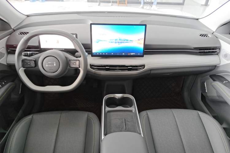 Used Bestune Yueyi 03 2025 565km Premium Edition Center Console