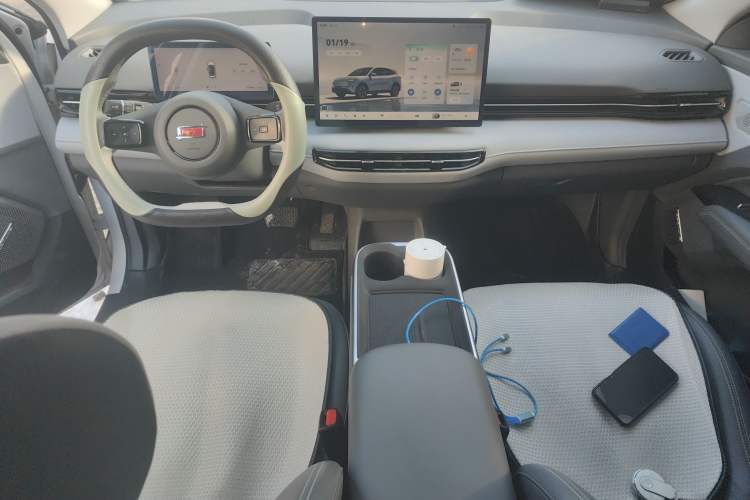 Used Bestune Yueyi 03 2025 565km Enjoy Edition Center Console