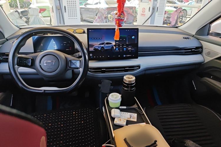 Used Bestune Yueyi 03 2025 565km Enjoy Edition Center Console