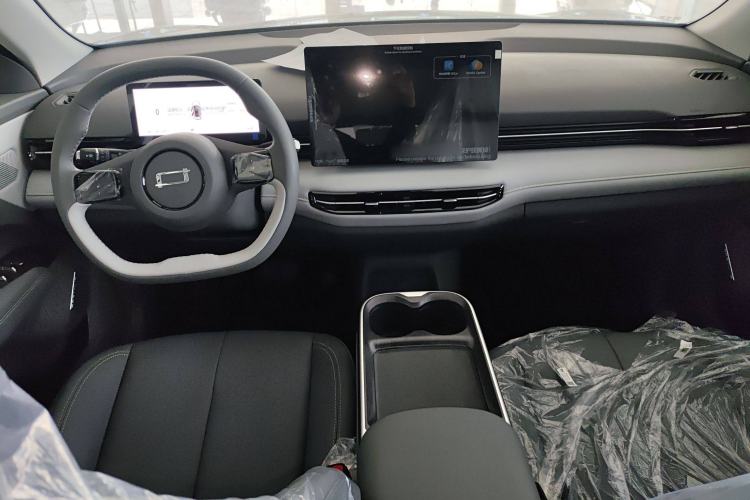 Used Bestune Yueyi 03 2025 565km Enjoy Edition Center Console
