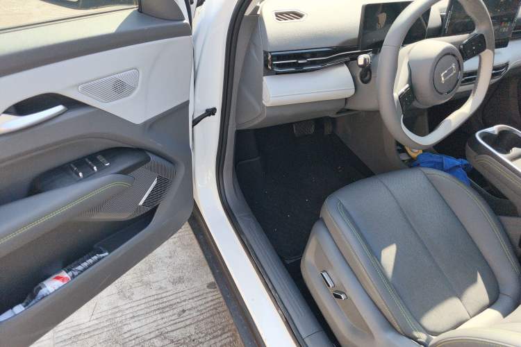 Used Bestune Yueyi 03 2025 565km Comfort Edition Driver Seat