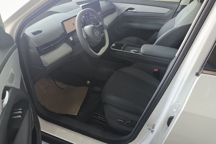 Used Bestune Yueyi 03 2025 565km Premium Edition Driver Seat