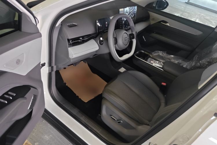 Used Bestune Yueyi 03 2025 565km Premium Edition Driver Seat