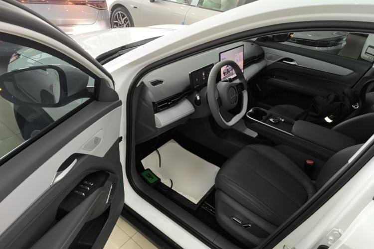 Used Bestune Yueyi 03 2025 565km Enjoy Edition Driver Seat