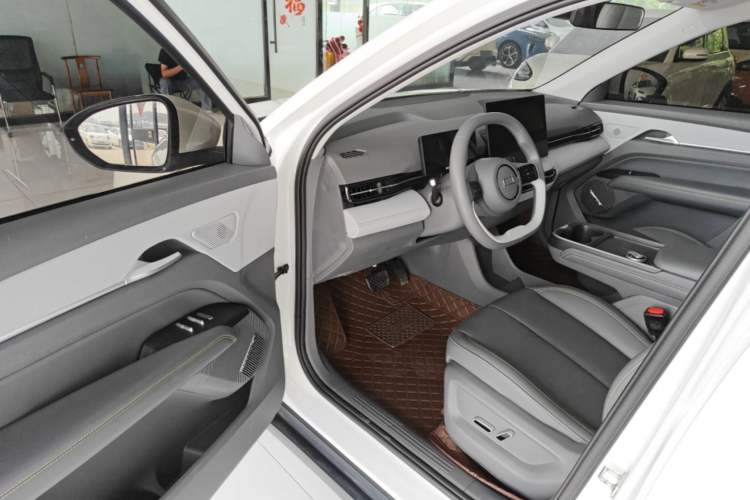 Used Bestune Yueyi 03 2025 565km Premium Edition Driver Seat