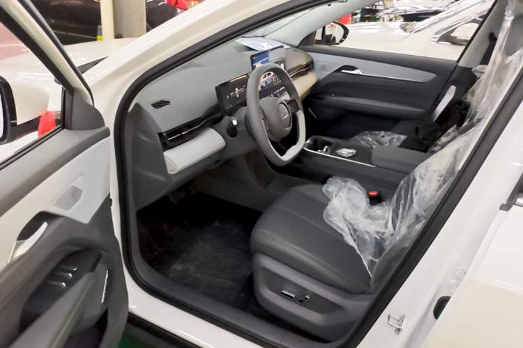 Used Bestune Yueyi 03 2025 445km Joyful Edition Driver Seat