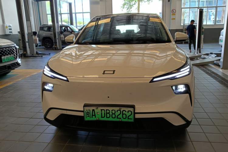 Used Bestune Yueyi 03 2025 565km Premium Edition Engine Bay
