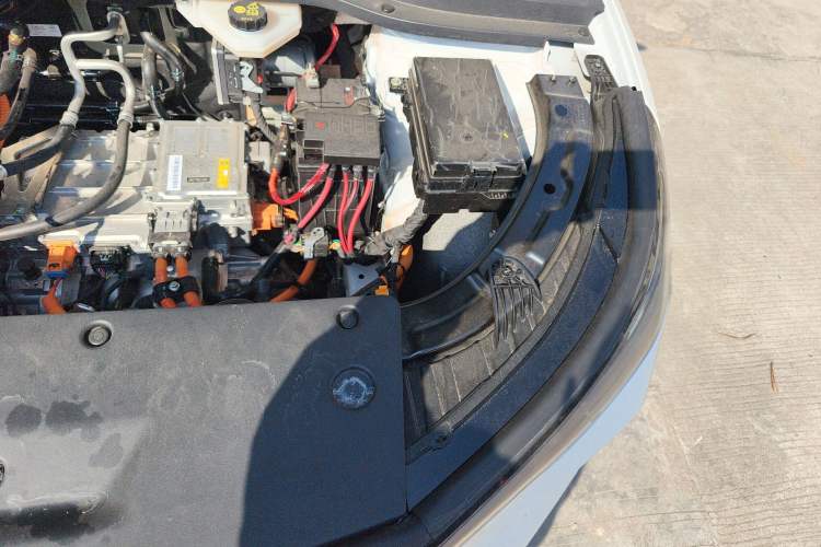 Used Bestune Yueyi 03 2025 565km Comfort Edition Engine Bay Left