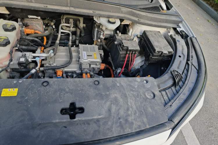 Used Bestune Yueyi 03 2025 565km Premium Edition Engine Bay Left