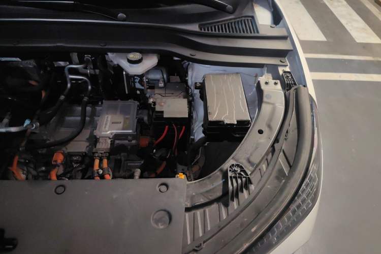 Used Bestune Yueyi 03 2025 565km Premium Edition Engine Bay Left