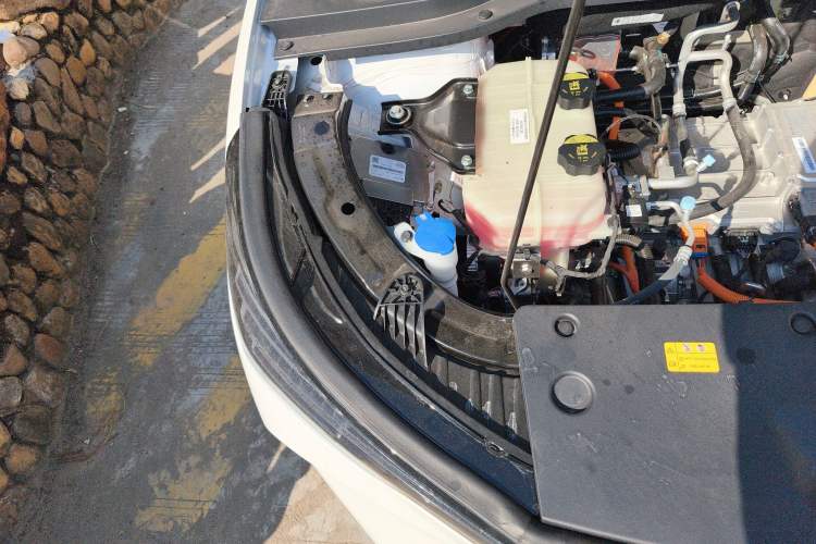 Used Bestune Yueyi 03 2025 565km Comfort Edition Engine Bay Right