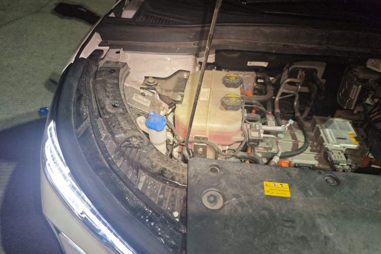 Used Bestune Yueyi 03 2025 565km Enjoy Edition Engine Bay Right