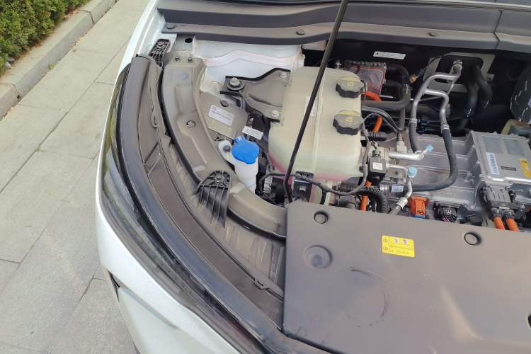 Used Bestune Yueyi 03 2025 565km Enjoy Edition Engine Bay Right