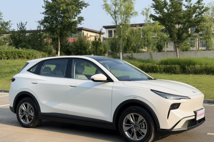 Used Bestune Yueyi 03 2025 445km Joyful Edition Exterior 3