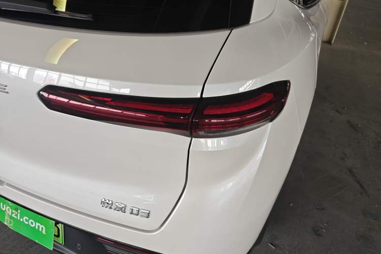 Used Bestune Yueyi 03 2025 565km Premium Edition Exterior 3