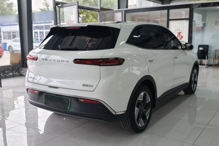 Used Bestune Yueyi 03 2025 565km Premium Edition Exterior 3