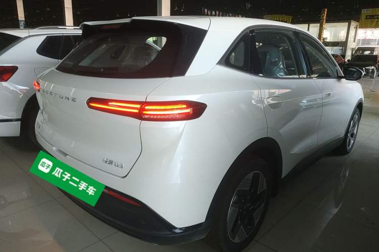 Used Bestune Yueyi 03 2025 565km Premium Edition Exterior 5