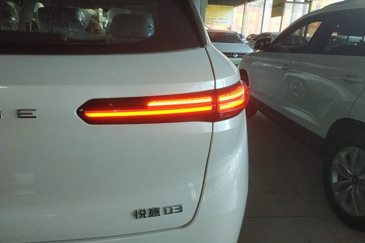 Used Bestune Yueyi 03 2025 565km Premium Edition Exterior 6