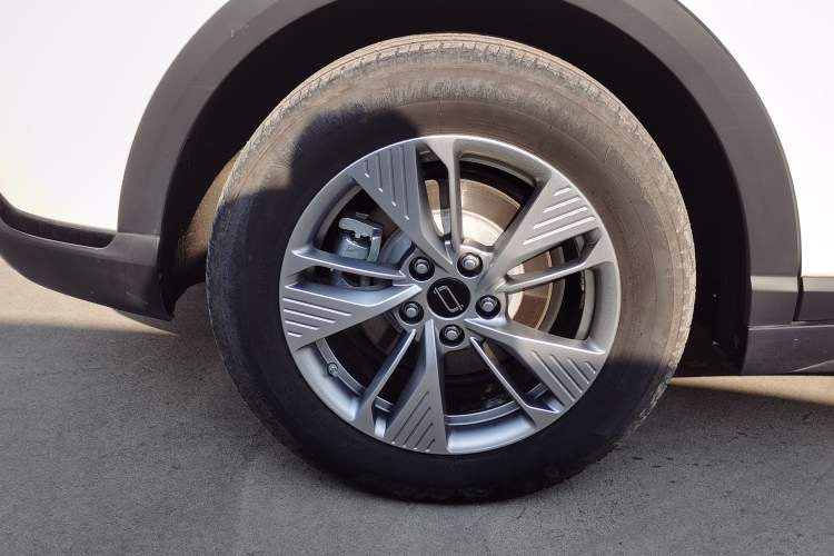 Used Bestune Yueyi 03 2025 445km Joyful Edition Exterior 8