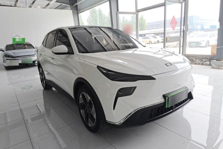 Used Bestune Yueyi 03 2025 565km Premium Edition Front Right 45 Deg