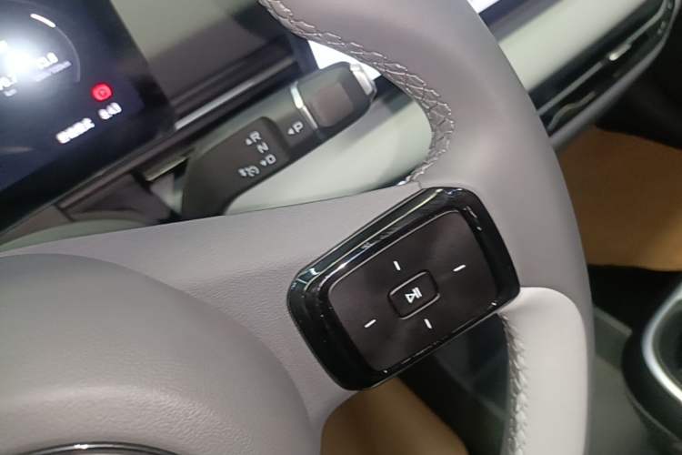 Used Bestune Yueyi 03 2025 445km Joyful Edition Gear Lever
