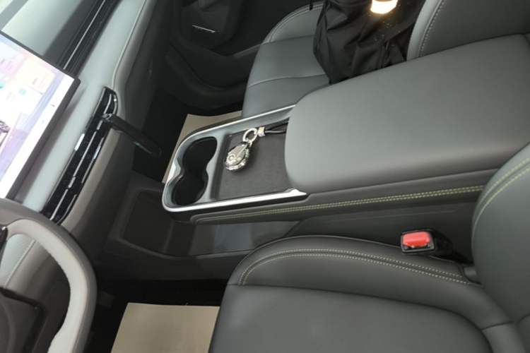 Used Bestune Yueyi 03 2025 565km Enjoy Edition Gear Lever