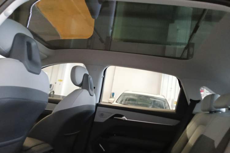 Used Bestune Yueyi 03 2025 565km Premium Edition Headliner