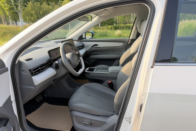 Used Bestune Yueyi 03 2025 445km Joyful Edition Interior 1