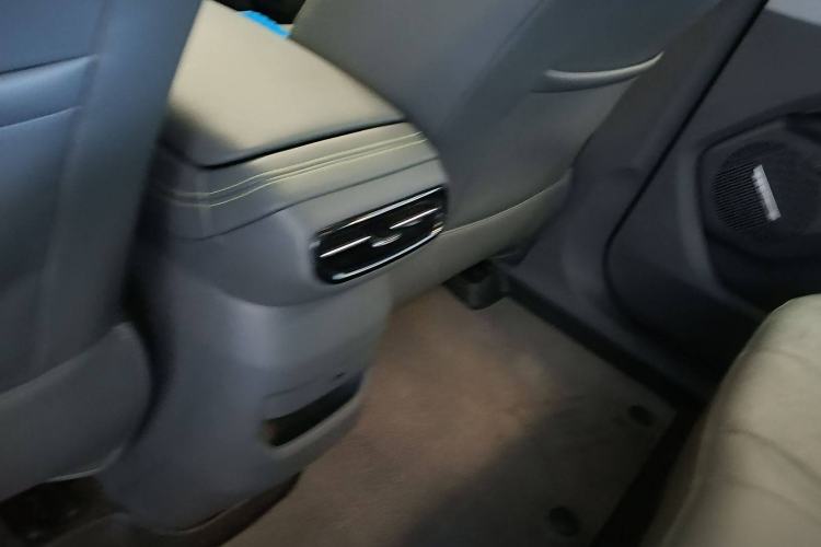 Used Bestune Yueyi 03 2025 565km Premium Edition Interior 11