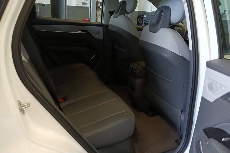 Used Bestune Yueyi 03 2025 565km Premium Edition Interior 13