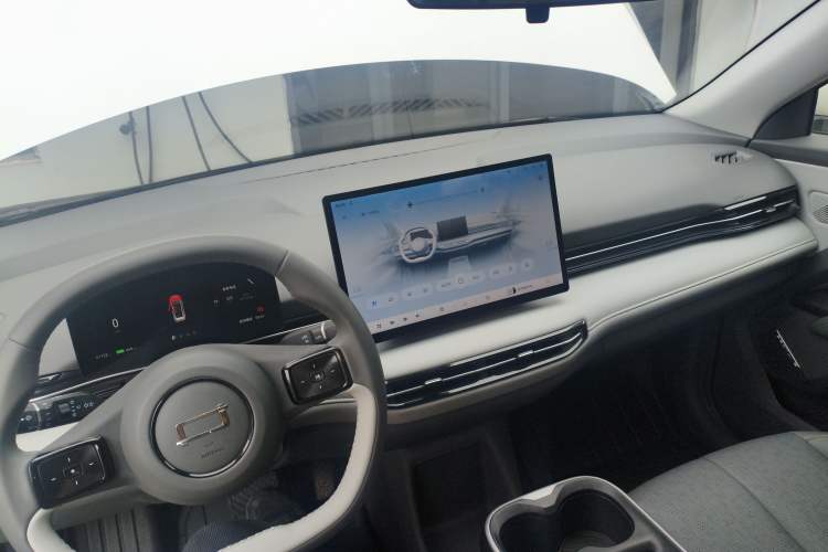 Used Bestune Yueyi 03 2025 445km Joyful Edition Interior 2