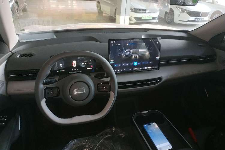 Used Bestune Yueyi 03 2025 565km Premium Edition Interior 2