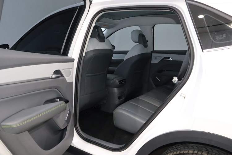Used Bestune Yueyi 03 2025 565km Enjoy Edition Interior 2
