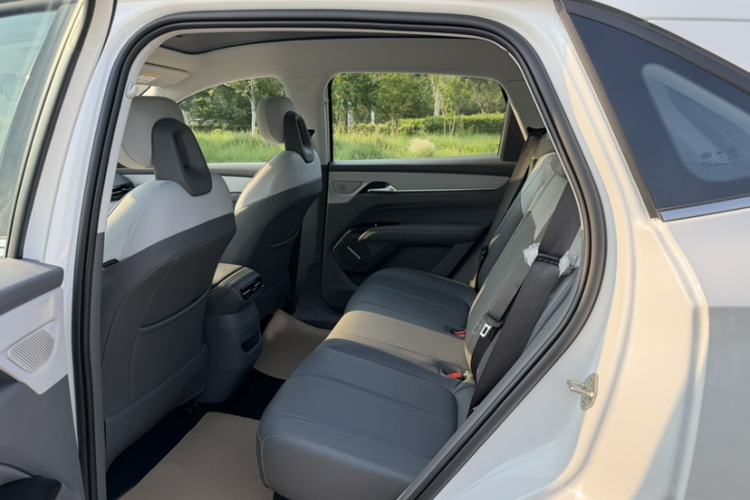 Used Bestune Yueyi 03 2025 445km Joyful Edition Interior 3