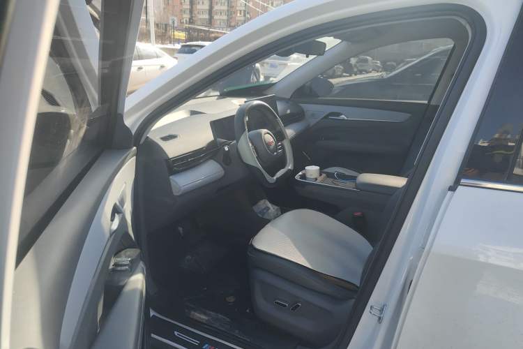 Used Bestune Yueyi 03 2025 565km Enjoy Edition Interior 3