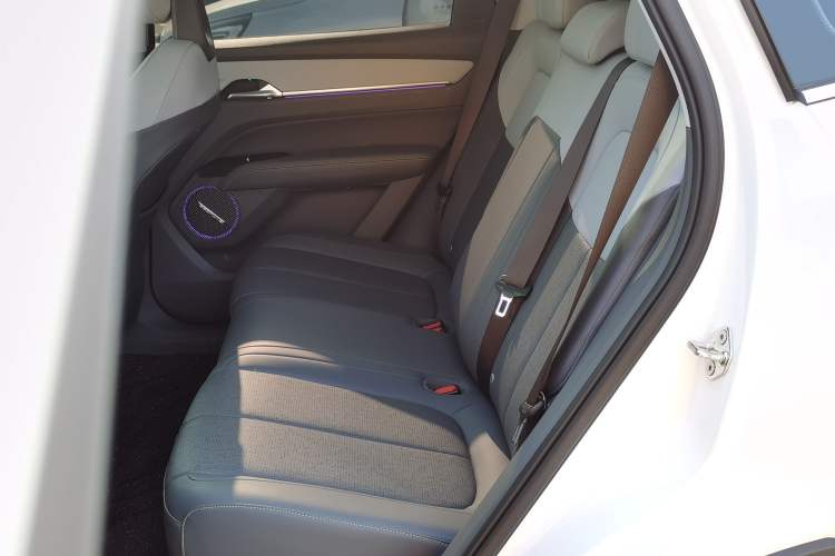 Used Bestune Yueyi 03 2025 445km Joyful Edition Interior 4