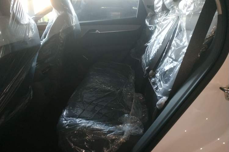 Used Bestune Yueyi 03 2025 565km Premium Edition Interior 4