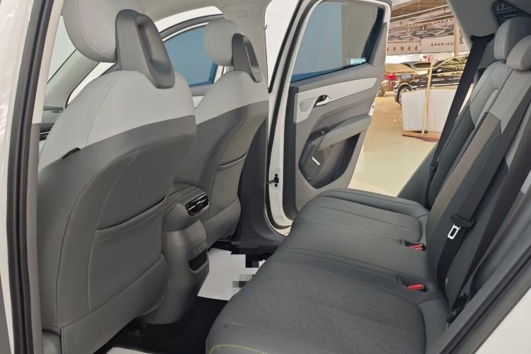 Used Bestune Yueyi 03 2025 445km Joyful Edition Interior 4