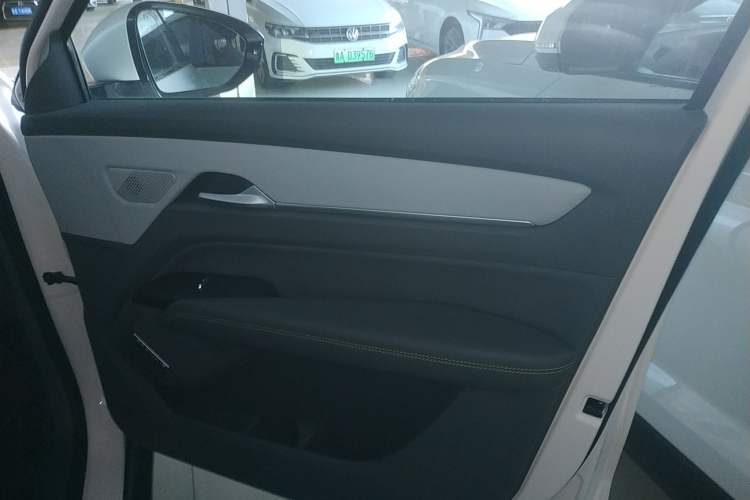 Used Bestune Yueyi 03 2025 565km Premium Edition Interior 5