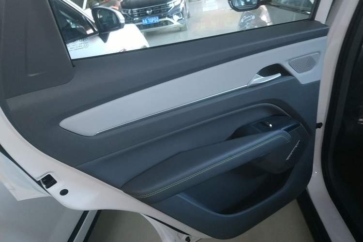 Used Bestune Yueyi 03 2025 565km Premium Edition Interior 8